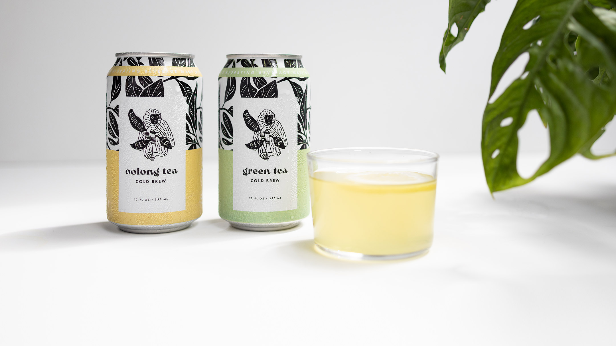 Oolong and green tea cans